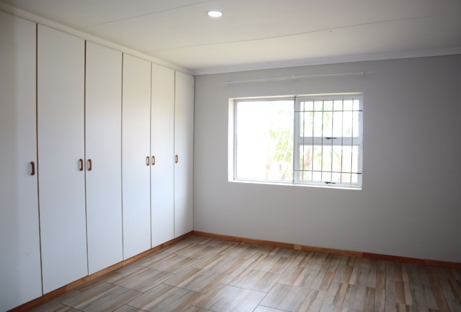 3 Bedroom Property for Sale in Wavecrest Eastern Cape